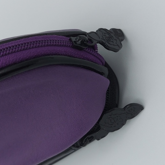 Anna Sui various makeup tools - Picture 7 of 15